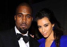 卡戴珊晒与老公床照 自己失眠对方却沉睡