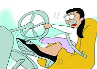 女司机违章被查撒娇：警察哥哥五千私了吧