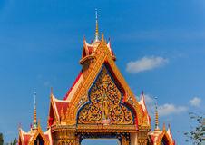 中国奸商承包泰国寺庙 专宰同胞