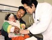 四川沉船获救游客:船一下就翻了