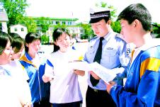 今年所有考点禁止无关车辆靠近