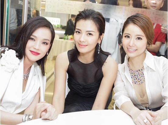 舒淇晒与刘涛、林心如合影 三美同框斗艳好精彩