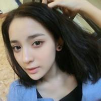 娜扎穿错白T恤惨变路人甲