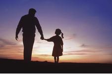 父亲节为何少见朋友圈刷屏？