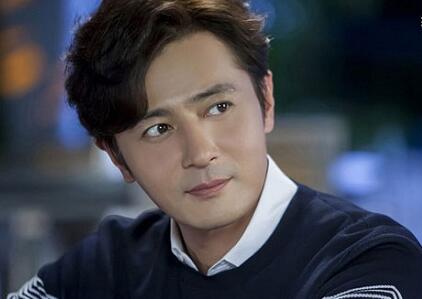 张东健首度参演中国剧 网友：承载整个青春