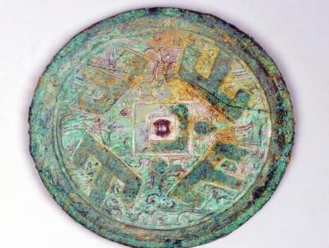 山西晋中发现27座古墓葬 出土240余件器物