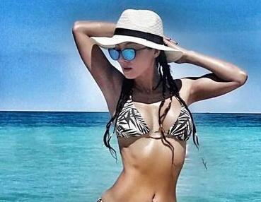 50岁阿姨坚持锻炼近20年 身材完爆少女性感婀娜