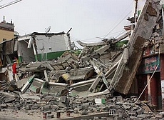 吉国6.7级地震:新疆航班正常 南疆铁路恢复运行