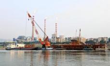 长江航运“四大污源”威胁生态