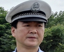 他家也是受灾户&mdash;&mdash;葛店开发区交警大队刘卫军抗洪救灾二三亊