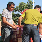 楚天户外俱乐部爱心人士慰问防汛抗洪一线人员