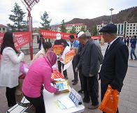 青海祁连司法局开展普法宣传活动