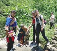 国务院：乡村教师工资收入不低于同职级县镇教师