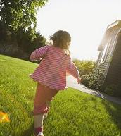 宝宝常摔倒 当心儿童关节炎