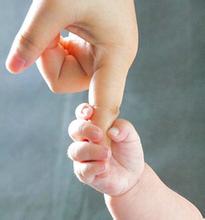 母爱如山  后妈陶桂玲精心守护植物人儿子十余年