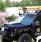 黑人小贩罹难地退役军人袭警 警察3死3伤