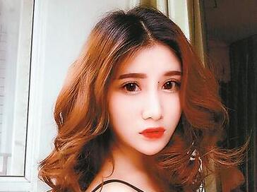 网络女主播靠脸吃饭月入十万？揭秘背后的故事