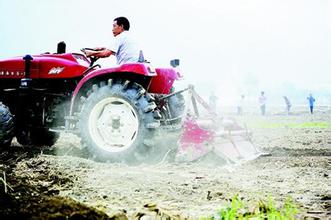 湖北60万台农机一线救灾