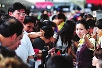 航班延误不包吃住 旅客权益不能误