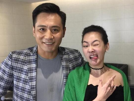 刘烨与小S“互黑” 晒对方鬼脸照毫不留情