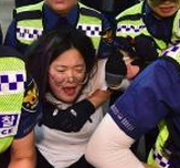 韩慰安妇援助基金会成立 反对者与警方发生冲突