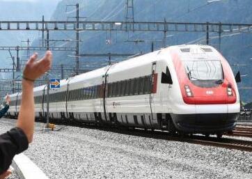 瑞士全球最长最深铁路隧道开放 全长57公里