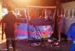 泰国一辆载中国游客大巴出车祸 30多名乘客受伤