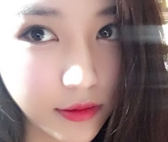 雪梨被骂做作炫富：非得吃路边摊才行？