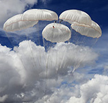 壮观！空降合成营高原空投训练