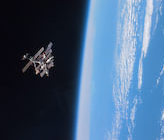 天文学家发现离地球最近或存在生命的系外行星