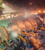 南昌一立交一夜被拆：近百台挖掘机一齐砸桥面