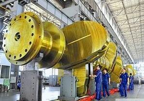 世界最长全冲程曲轴在大连重工下线