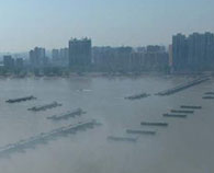 26分40秒！解放军1150米钢铁浮桥横跨长江