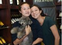 吴绮莉庆43岁生日 小龙女亲吻妈妈