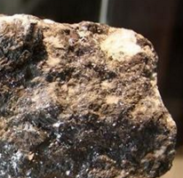 新疆发现全国最大铅锌矿 资源储量近1900万