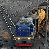 铁路单月货运量32个月来首现增长