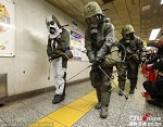 日本东京地铁发生疑似毒气袭击事件 导致数人受伤