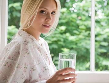 晨起第一杯水这样喝延寿10年