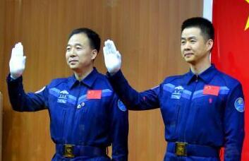 太空生活揭秘：五天菜谱不重样有鱼香肉丝