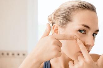 中药黄连治痘法 日常生活祛痘四个小窍门