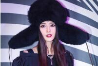 范冰冰戴雷锋帽出席活动 又要引领时尚潮流了