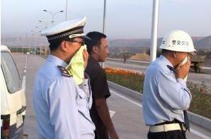 兰州发生有毒液体三氯丙酮泄露事故 司机受伤住院