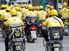 外卖平台集体进军同城配送 盈利压力推动平台开始“比谁快”