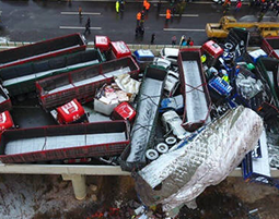 京昆高速山西段车祸已致17死37伤 56辆车受损