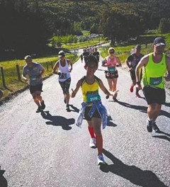 11岁小跑友“满世界留脚印” 其父：常识比知识重要