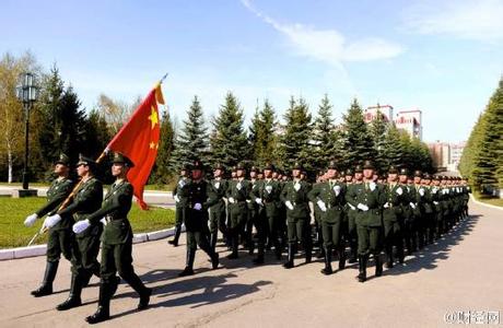 军报:影视剧中穿军装的小鲜肉不像中国军人