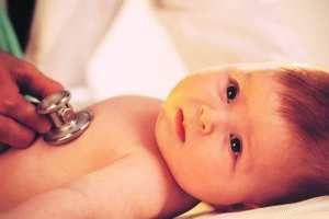 女婴心脏只有半个鸽子蛋大 医生遇上“最难一刀”