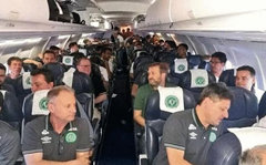 坠毁客机巴西球队合照曝光 参加比赛前遭遇不测