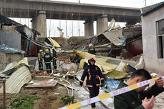 济南一混凝土添加剂车间罐体发生爆炸致部分高铁停运