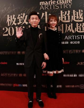 张一山杨紫挽手亮相，却不小心暴露了身高(图)